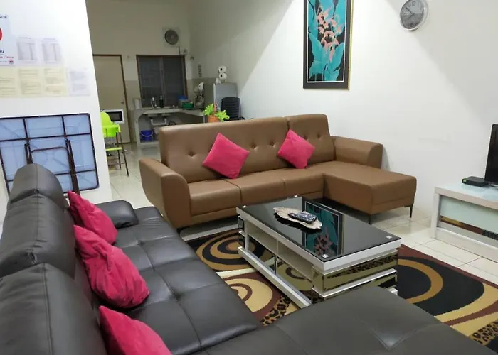 Lily Vacation Home At Cameron Highlands - 12 Pax,Free Wifi W Carporch