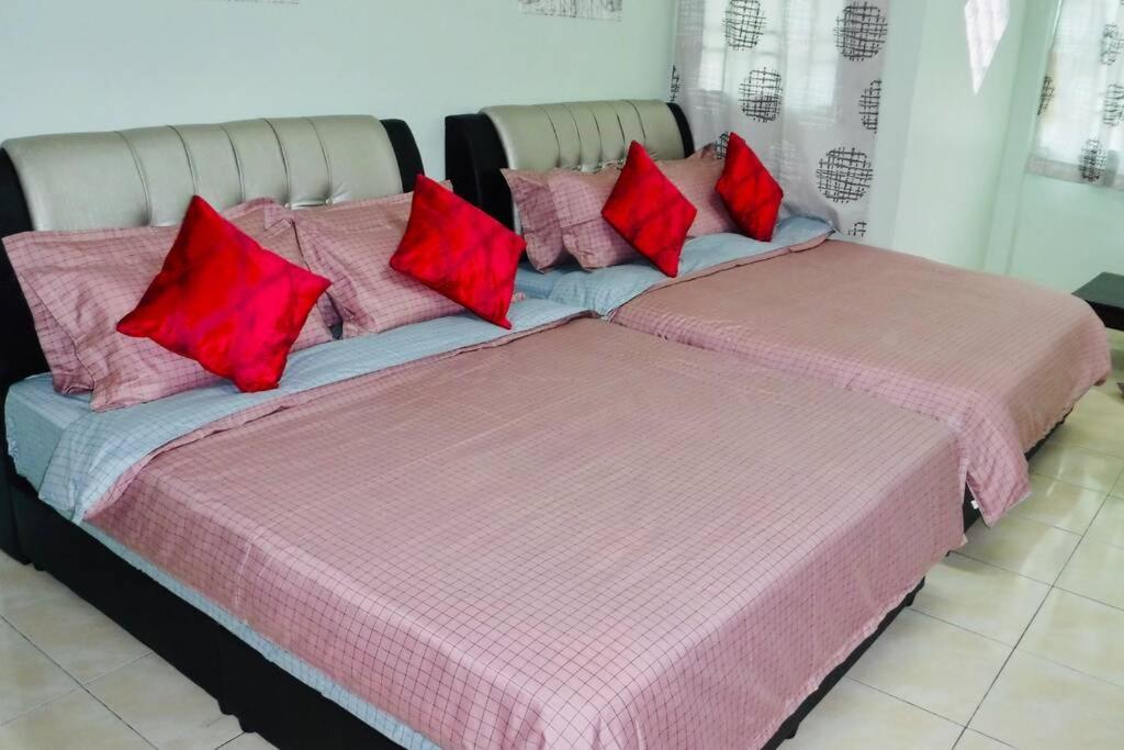 Lily Vacation At Cameron Highlands - 12 Pax,free Wifi W Carporch